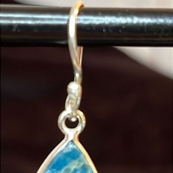 Tear drop Artisan Apatite Drop Earrings set in 925 Sterling Silver - Picture 6 of 8